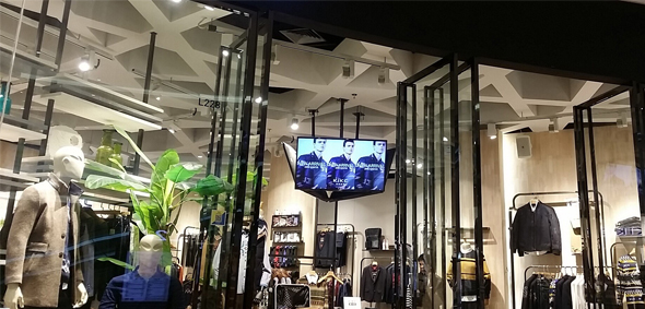 服裝店廣告機應(yīng)用案例